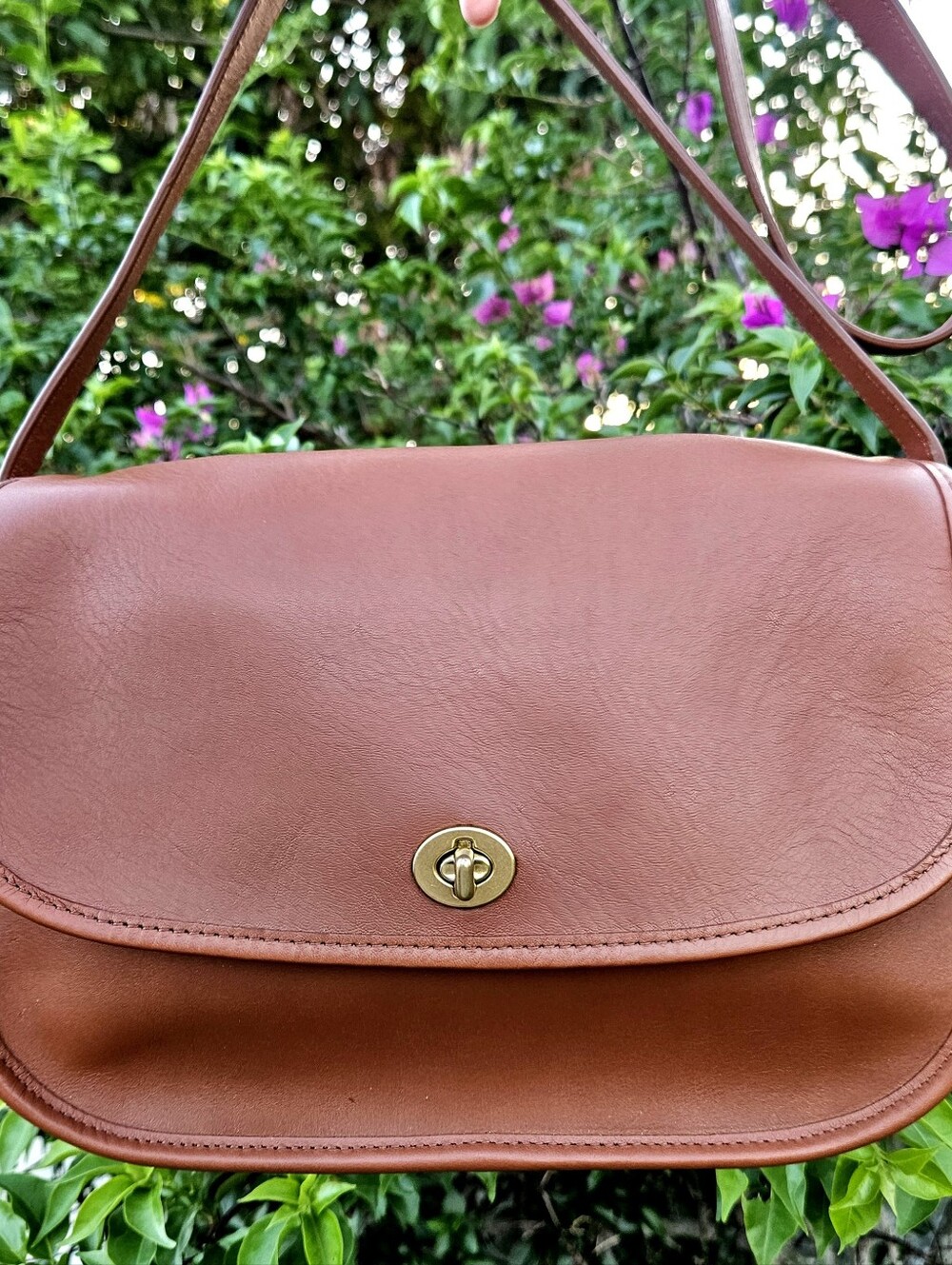 Coach City Bag 9790 British Tan Leather 2011 Reissue Turnlock Crossbody